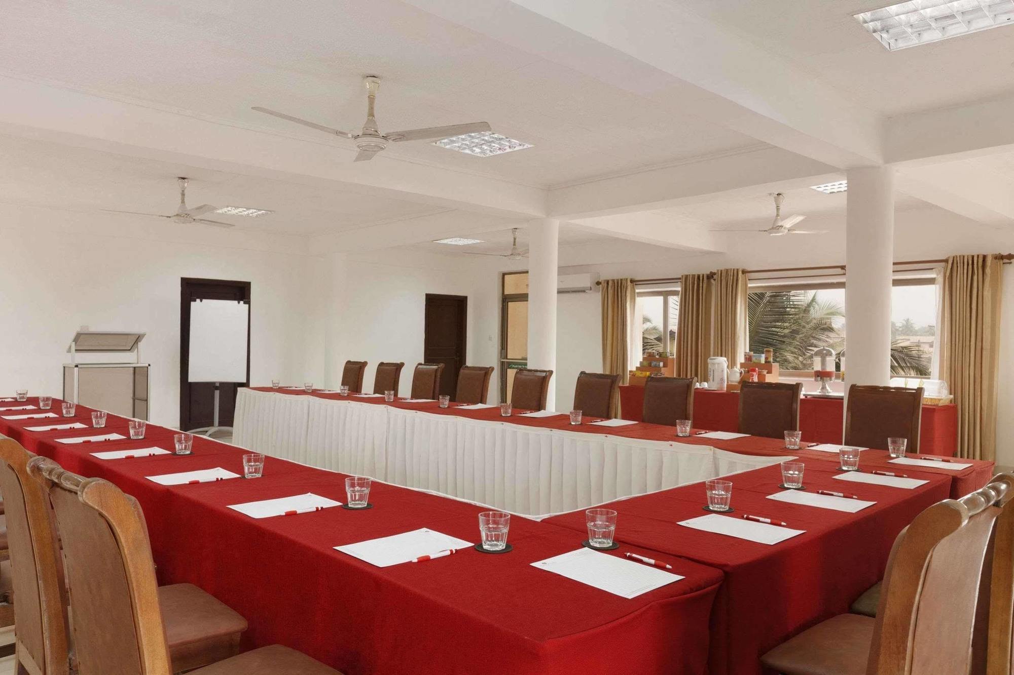Ramada Resort Accra Exterior photo
