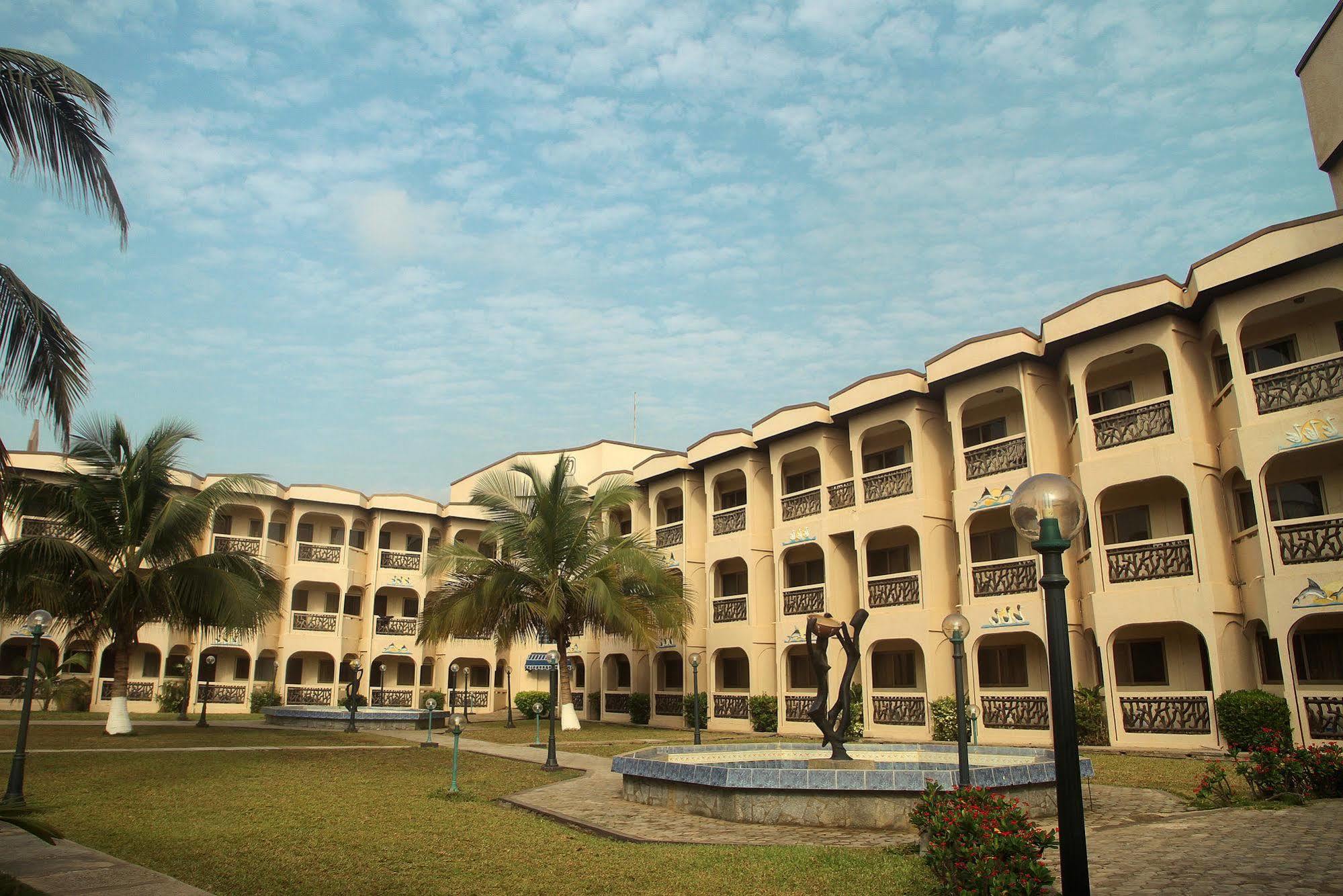 Ramada Resort Accra Exterior photo